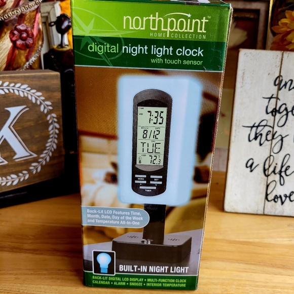 North Point Night Light Clock ⏰️ - Picture 3 of 9